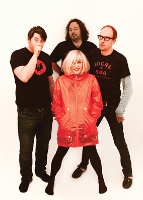 bettie-serveert-promofoto-284px